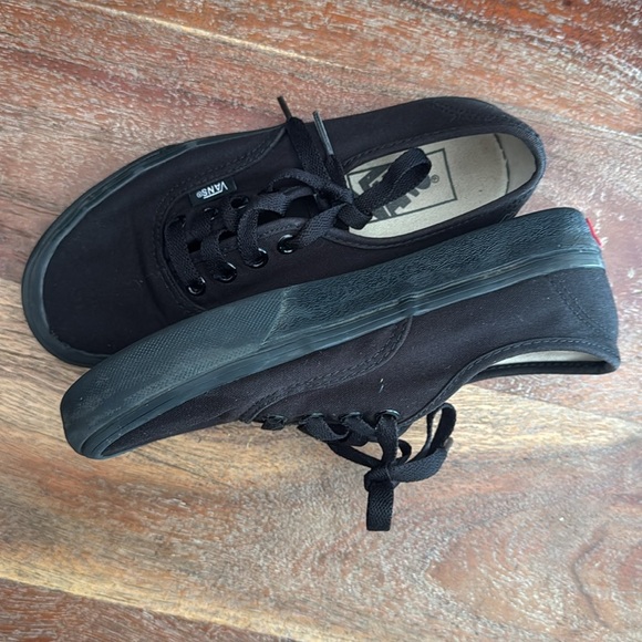 VANS | Black Low Top Lace Up Shoes | men’s size 4/women’s 6.5 - Picture 5 of 9